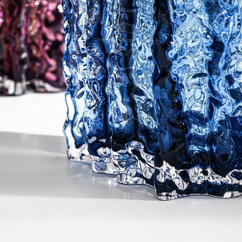 Vases en verre texturé