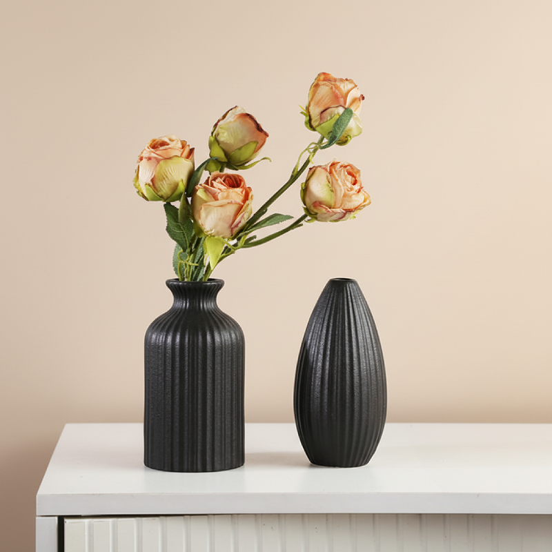 Vases Noirs