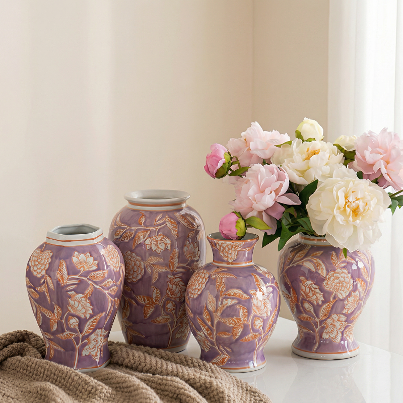 Collection vases ceramique violet motif floral