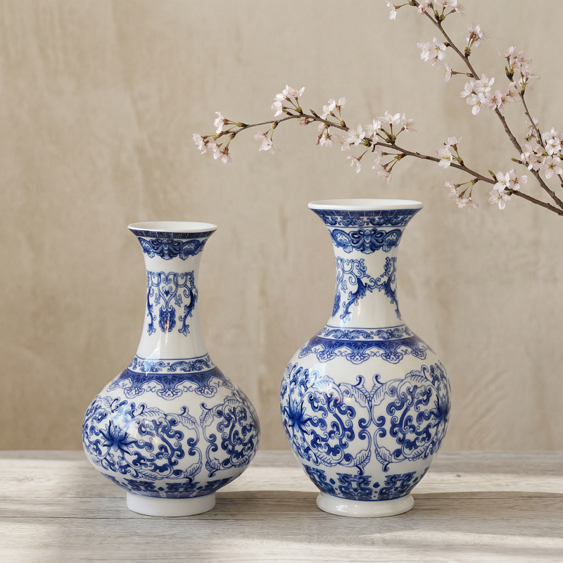 Duo vases céramique blanc et bleu motifs asiatiques élégants