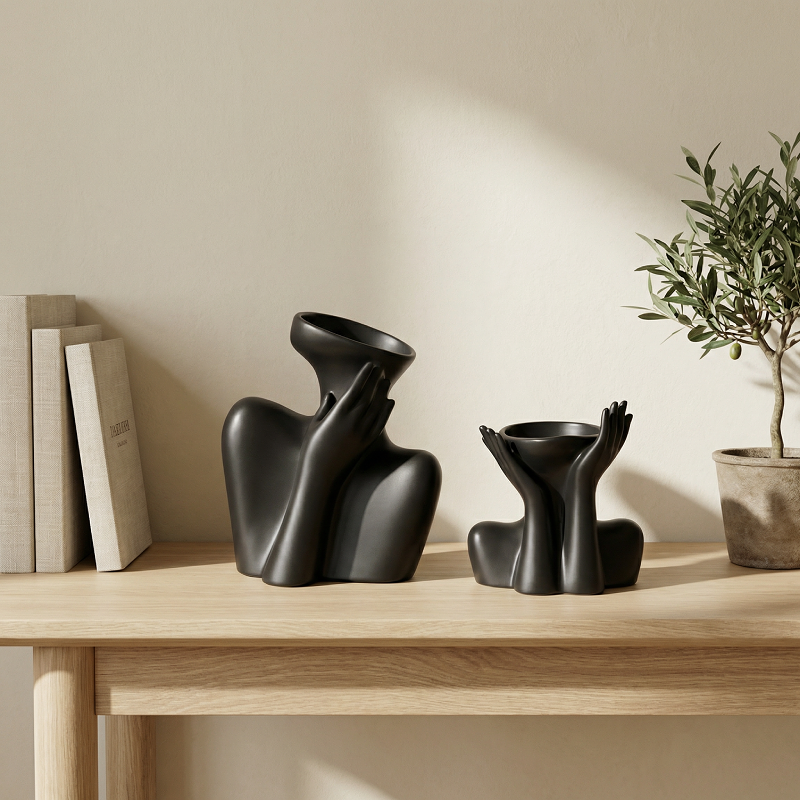 Duo vases céramique noir buste femme intérieur