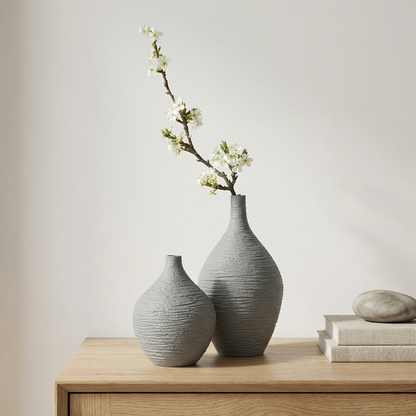 Duo vases céramique texturée design contemporain minimaliste gris S et L lifestyle