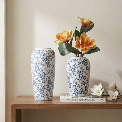 Vase en céramique bleu et blanc – Décor floral élégant et intemporel L'UNIVERS DU VASE
