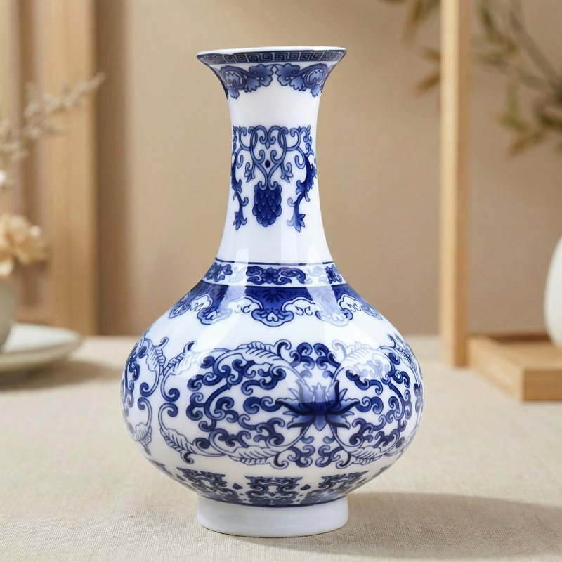 Vases en céramique blanc et bleu – Motifs asiatiques élégants L'univers-du-vase