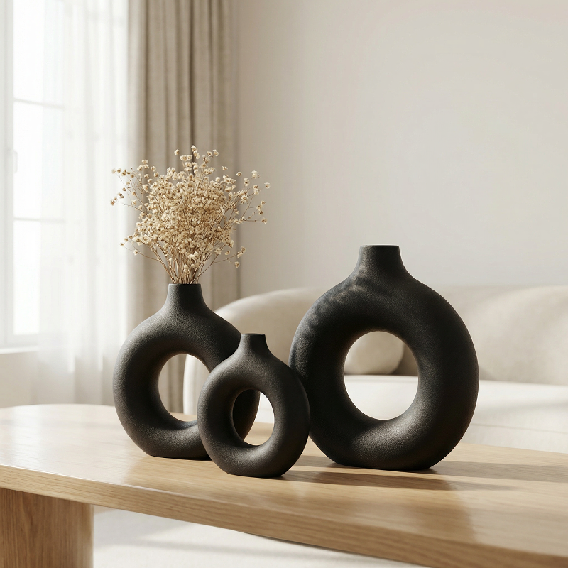 Vases en céramique design circulaire