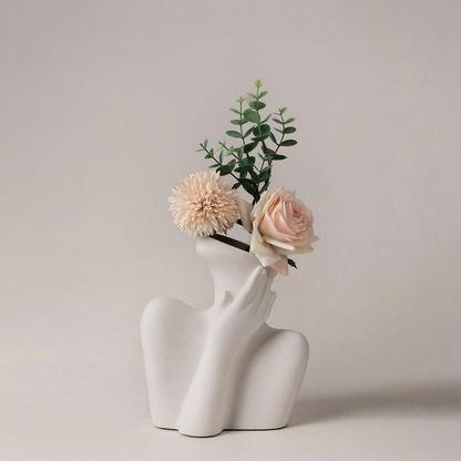 Vase céramique blanc buste femme avec pissenlit eucalyptus et rose