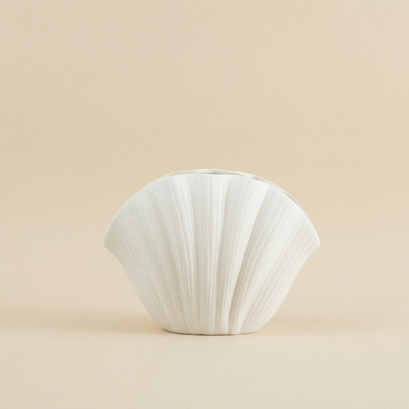 Vases en céramique forme coquillage