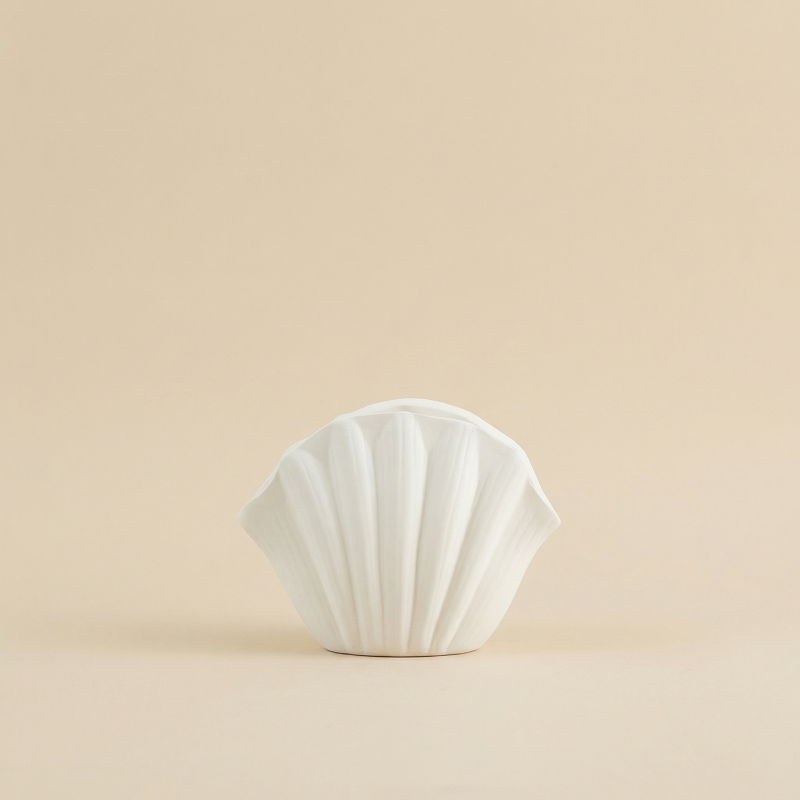 Vases en céramique forme coquillage