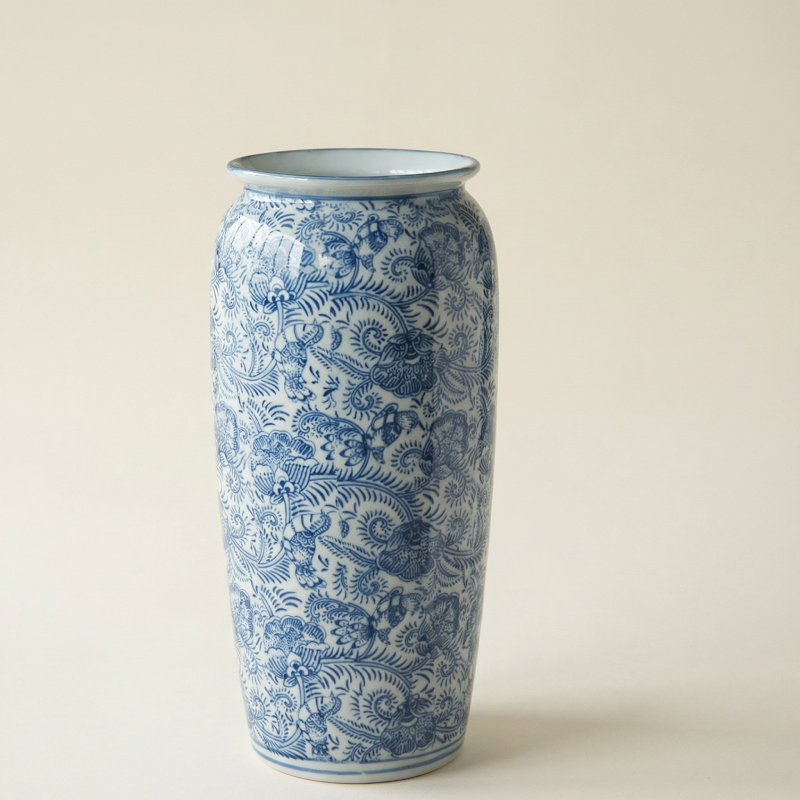 Vase céramique blanc motifs floraux bleus modèle B