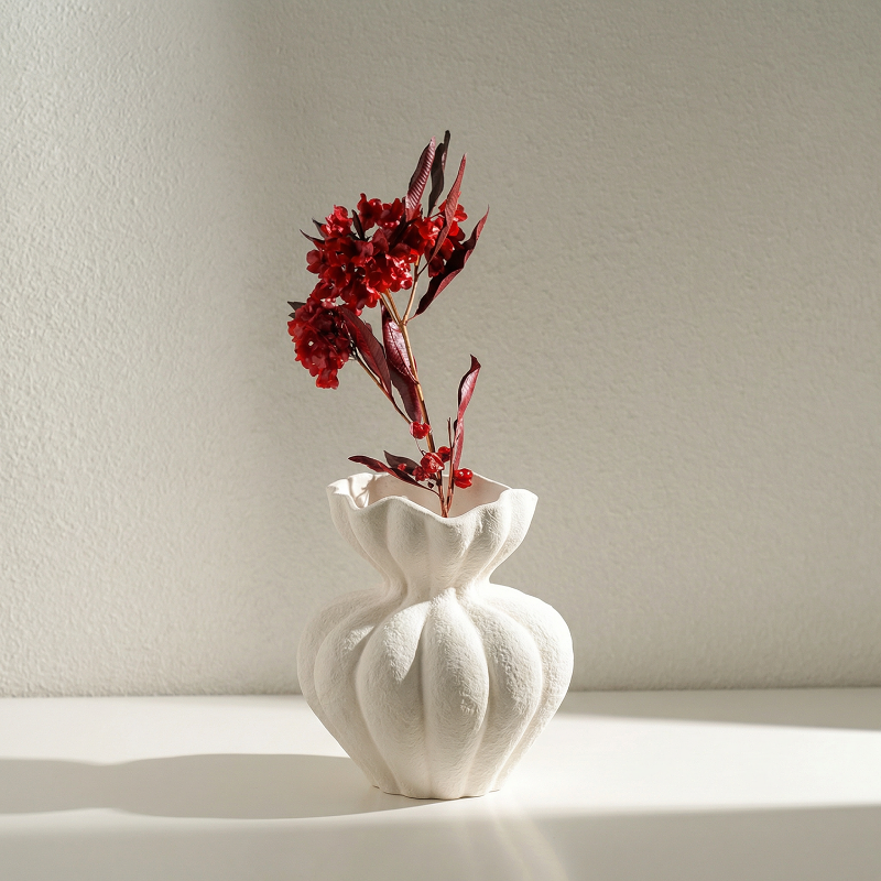 Vase céramique blancs design pétales modèle A intérieur
