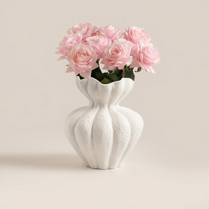 Vase céramique blancs design pétales modèle B avec 9 roses