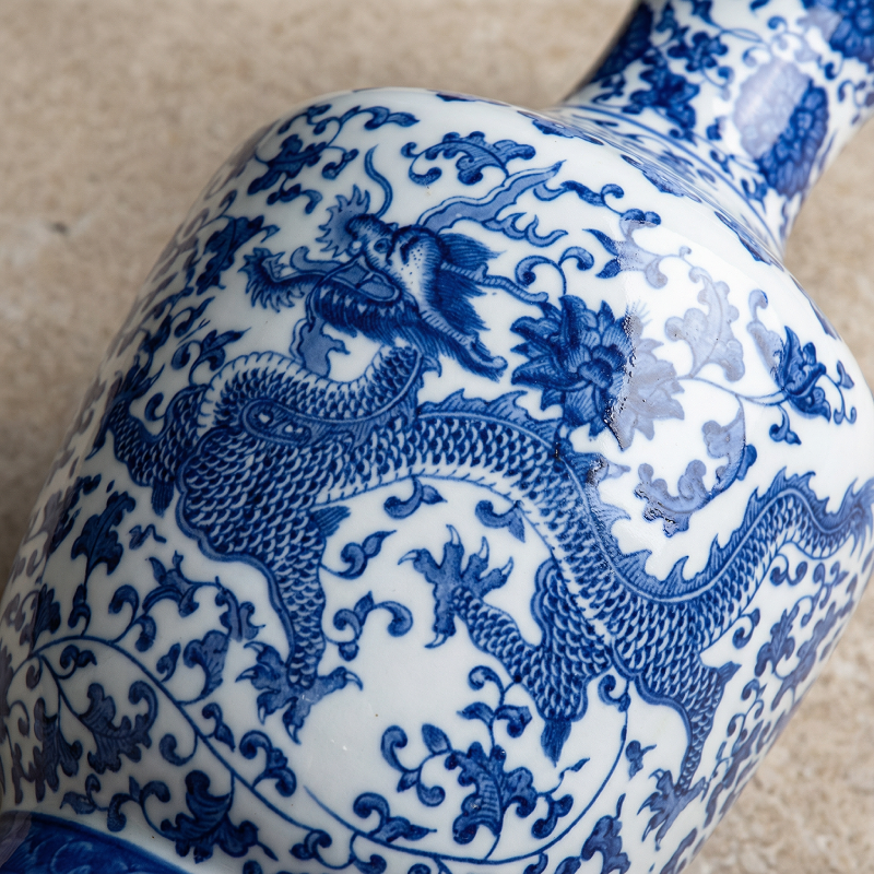 Vase céramique chinois dragon détail