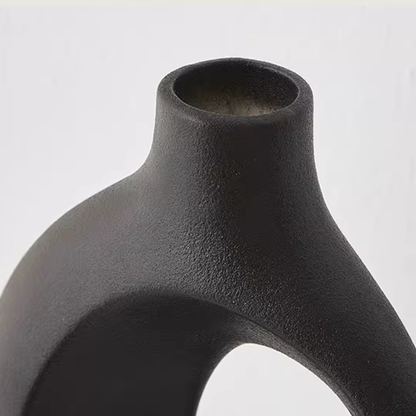 Vase ceramique design nordique noir detail haut