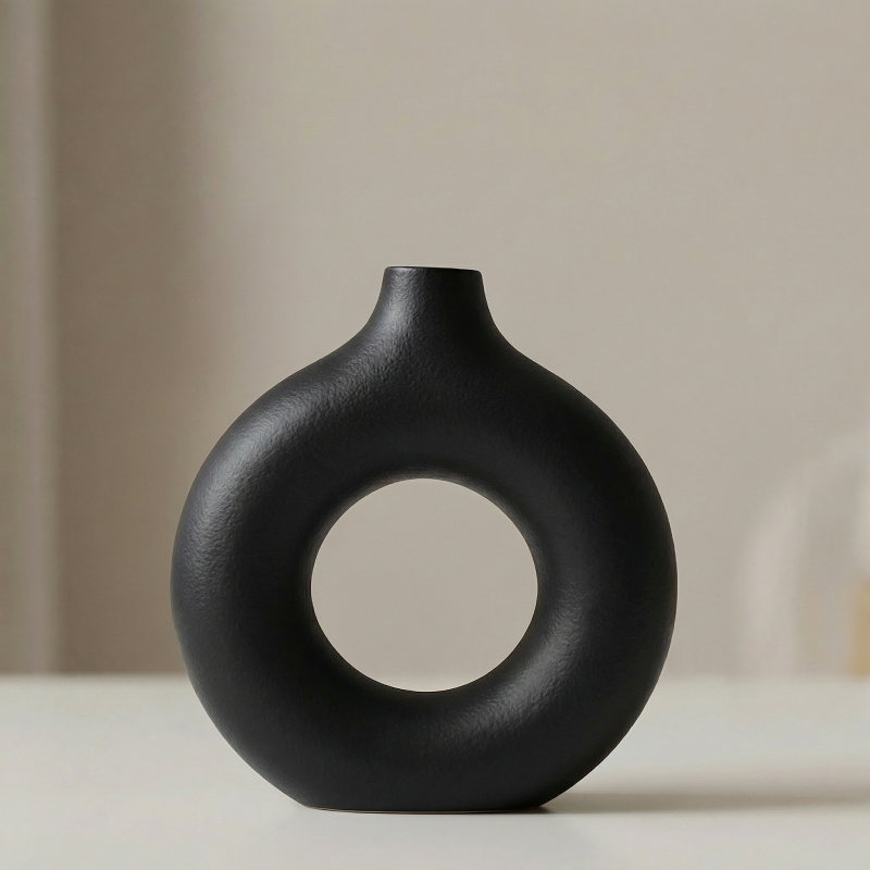 Vases en céramique design circulaire