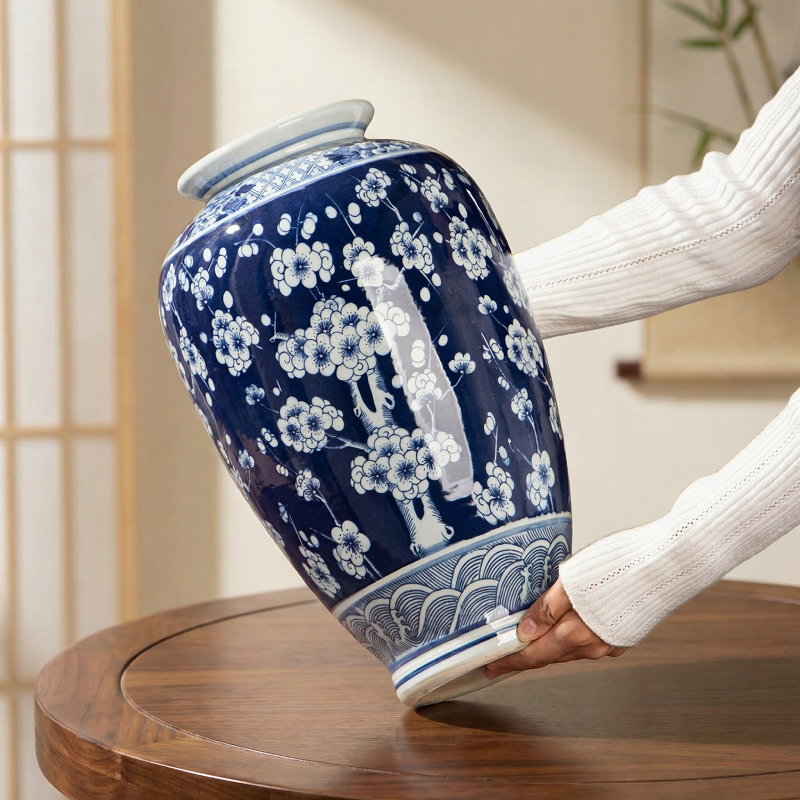 Vase céramique prune orientale italienne bleu et blanc portée