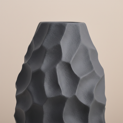 Vase céramique sculptée texturé noir détail matière