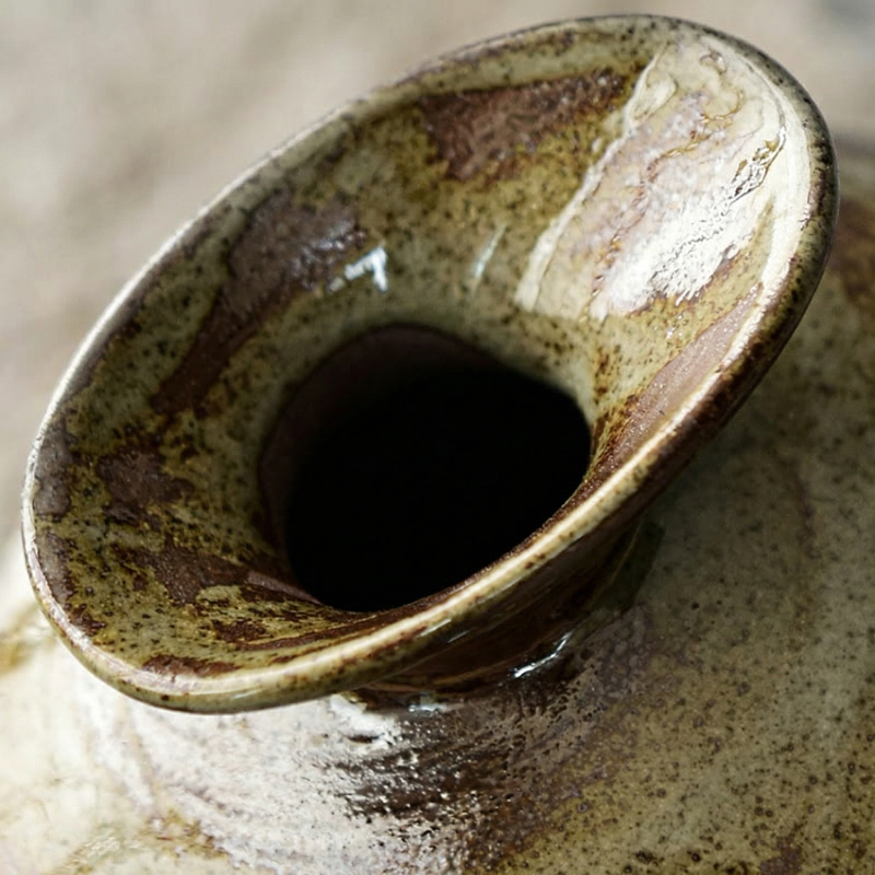 Vase céramique texturée détail dessus