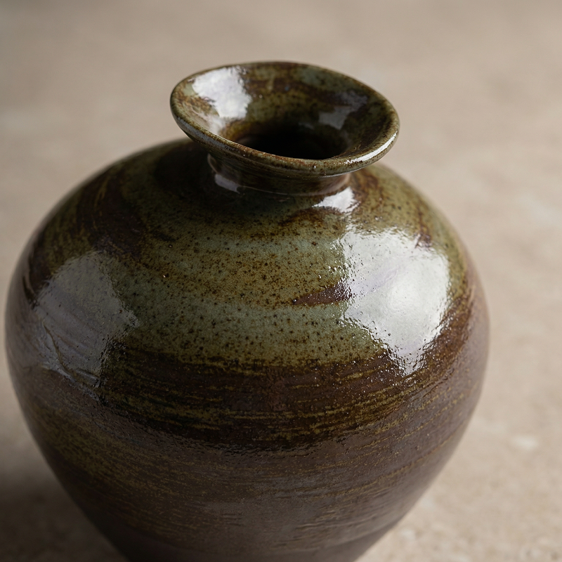 Vase céramique texturée détail matière