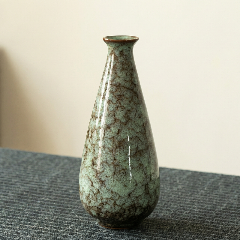 Vases en céramique effet craquelé
