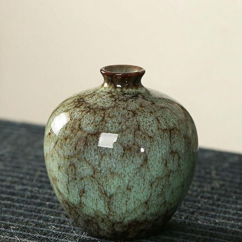 Vases en céramique effet craquelé
