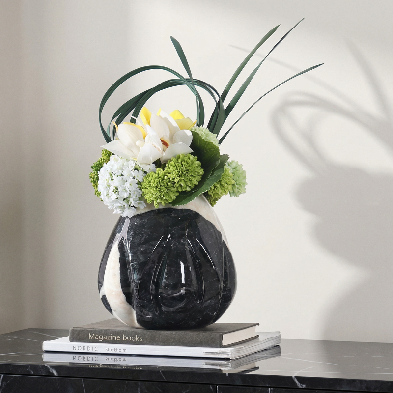 Vase marbre noir et blanc style luxueux lifestyle