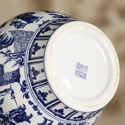 Vase porcelaine paysage chinois blanc et bleu détail bas