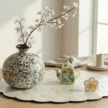 Vase résine en coquillages naturels vietnamiens design scandinave décoration