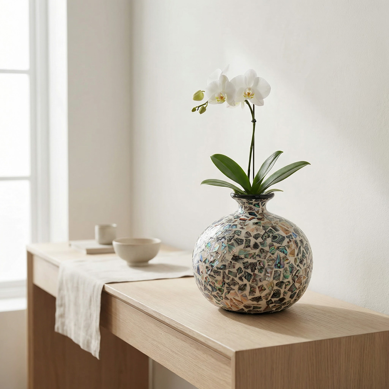 Vase résine en coquillages naturels vietnamiens design scandinave lifestyle