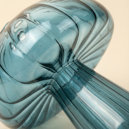Vase verre design champignon vert détail matière