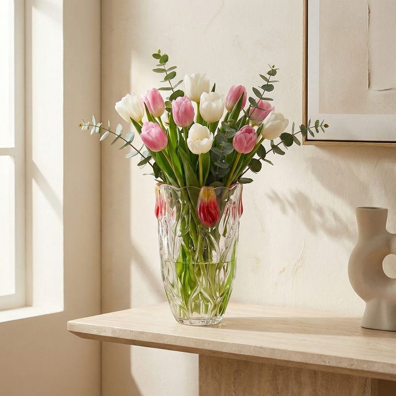 Vase verre design tulipes rouge lifestyle
