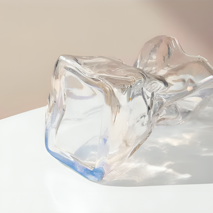 Vase verre sculptural design contemporain transparent détail dessous 