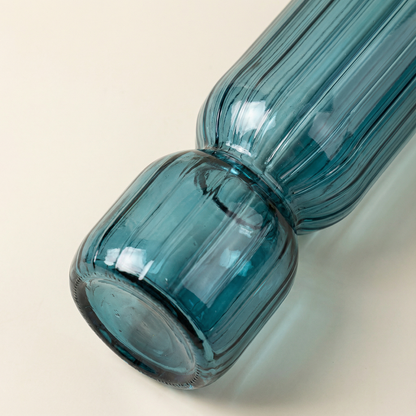 Vase verre strié design contemporain bleu détail matière