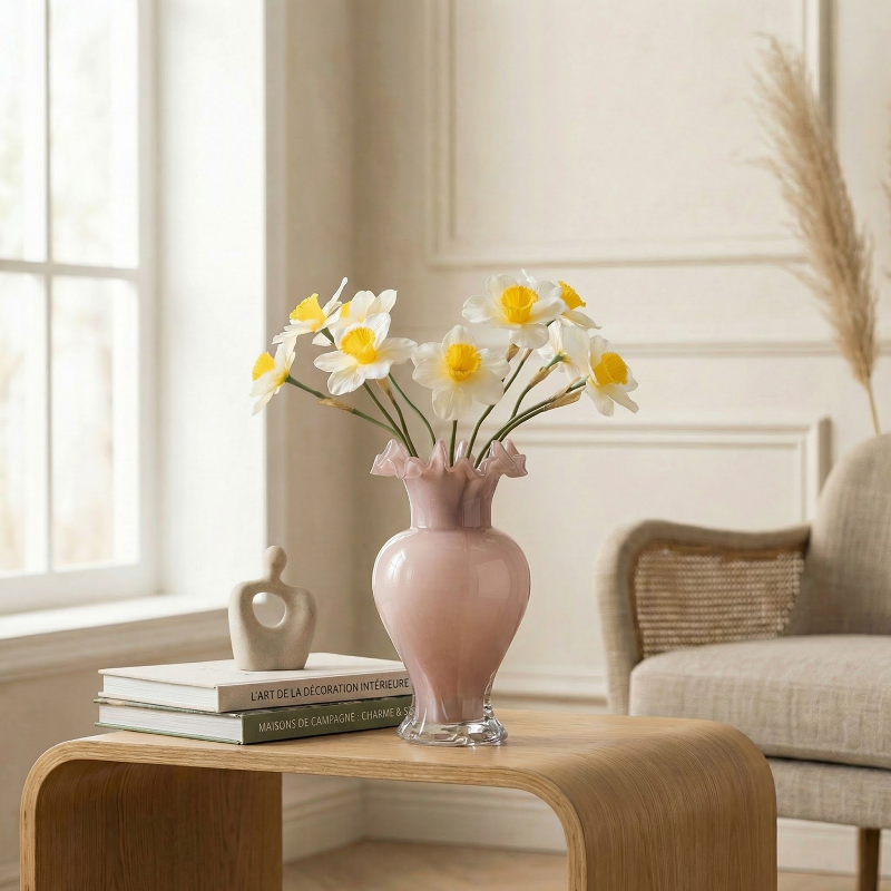 Vase verre vintage forme fleur rose intérieur