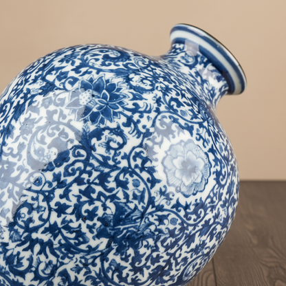 Vases en céramique bleu et blanc – Motifs traditionnels élégants L'univers-du-vase