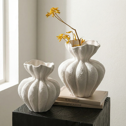 Vases céramique blancs design pétales lifestyle