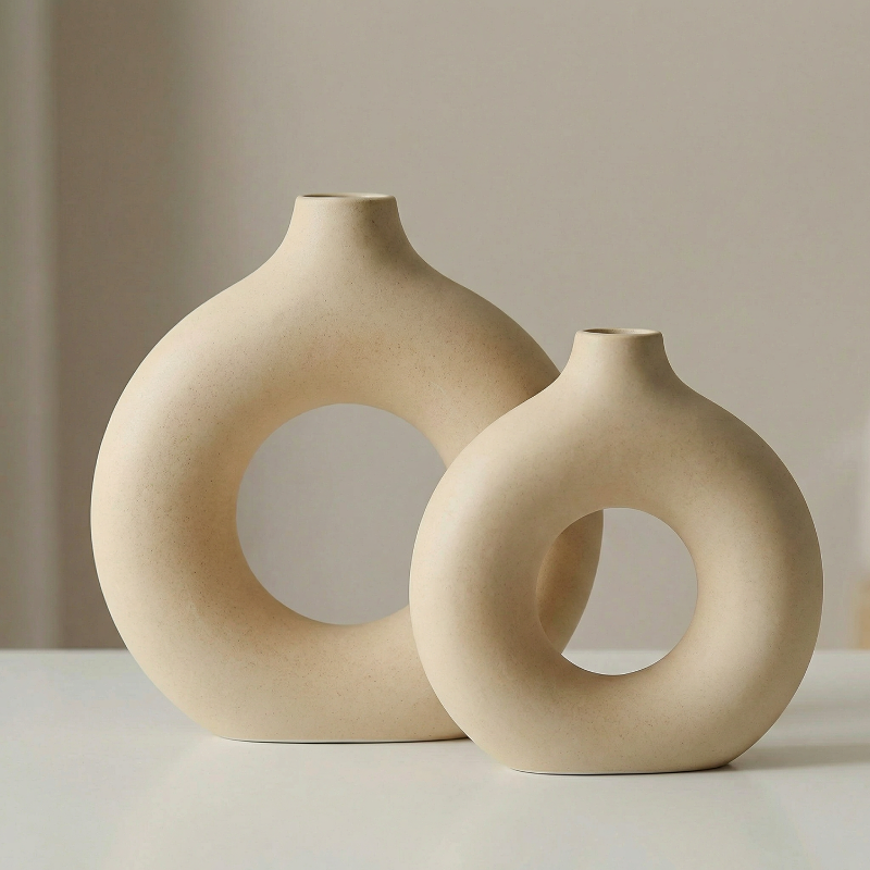 Vases en céramique design circulaire