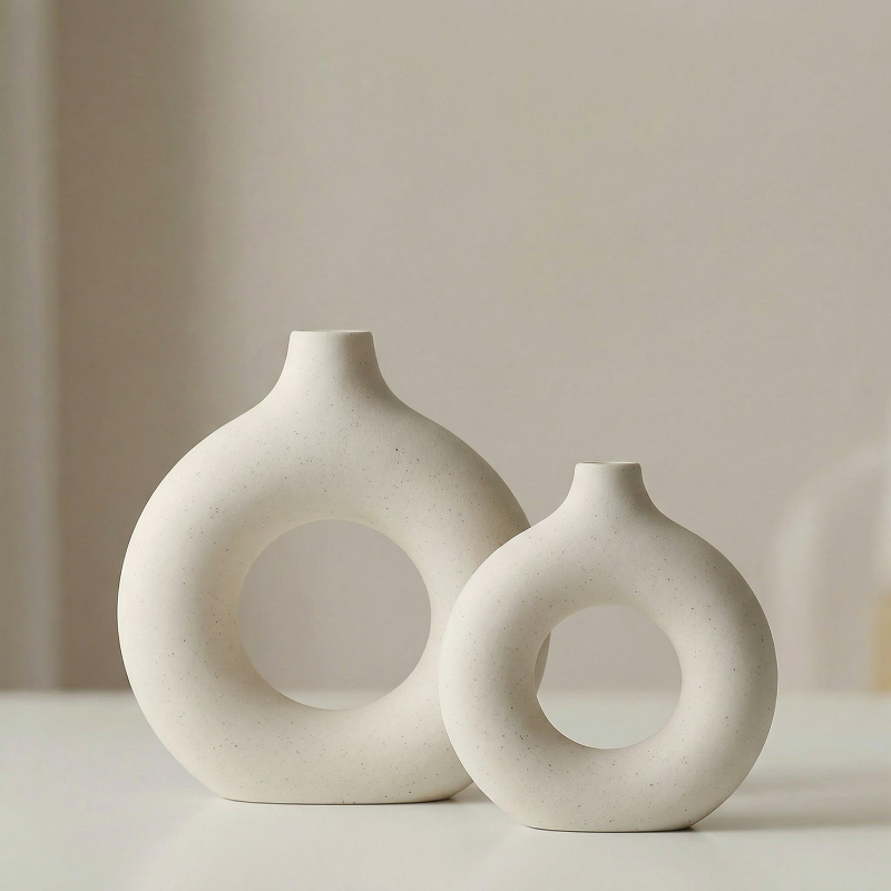 Vases en céramique design circulaire