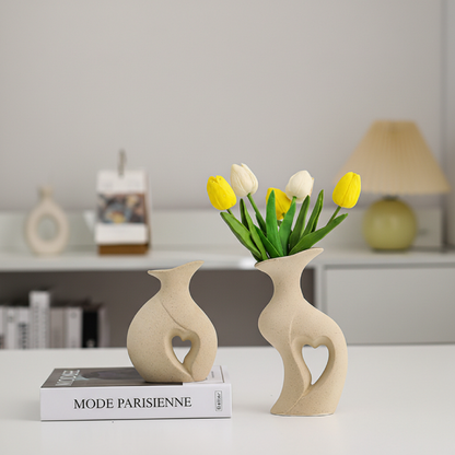 Vases céramique scandinave cœur beige lifestyle