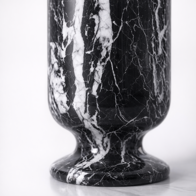 Vases marbre design noir detail matiere bas