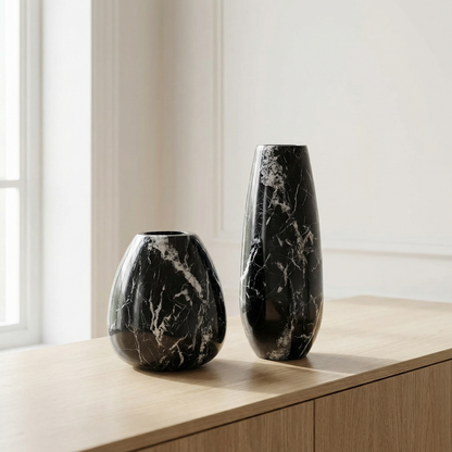 Vases marbre noir design scandinave intérieur