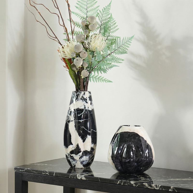 Vases marbre noir et blanc style luxueux intérieur