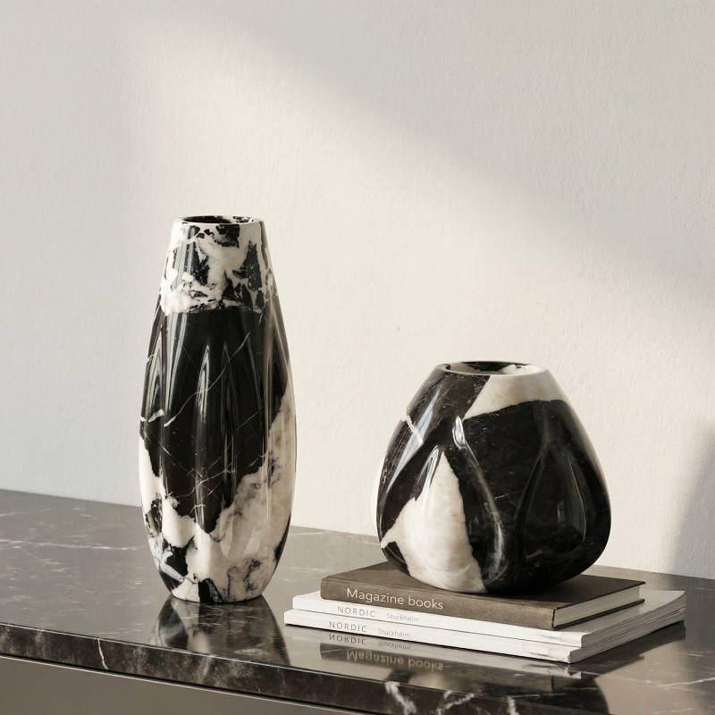 Vases marbre noir et blanc style luxueux lifestyle