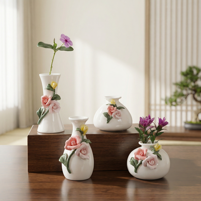 Vases en céramique roses en relief