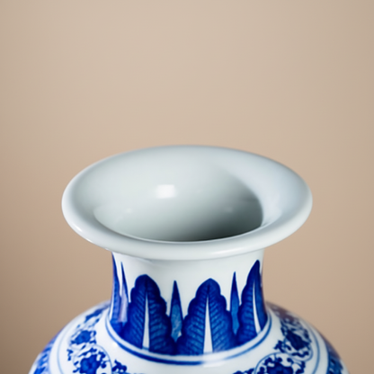 Vases en céramique bleu et blanc – Motifs dragons d’inspiration chinoise L'UNIVERS DU VASE