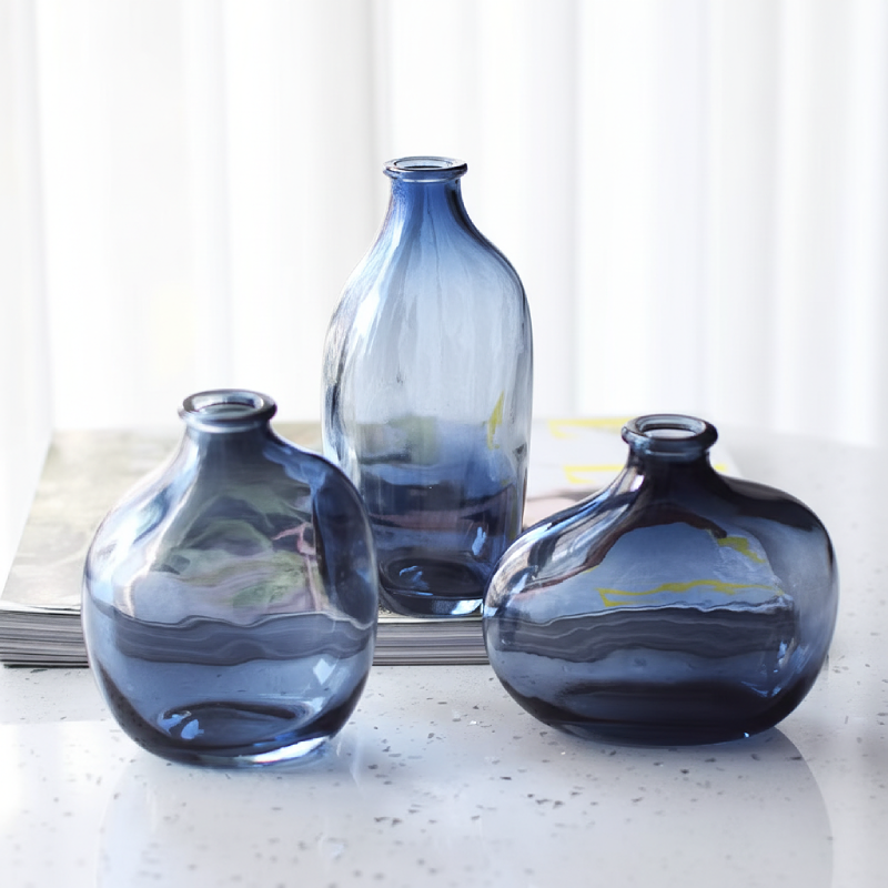 Vases en verre coloré – Design épuré L'UNIVERS DU VASE