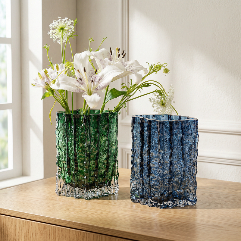 Vases en verre texturé
