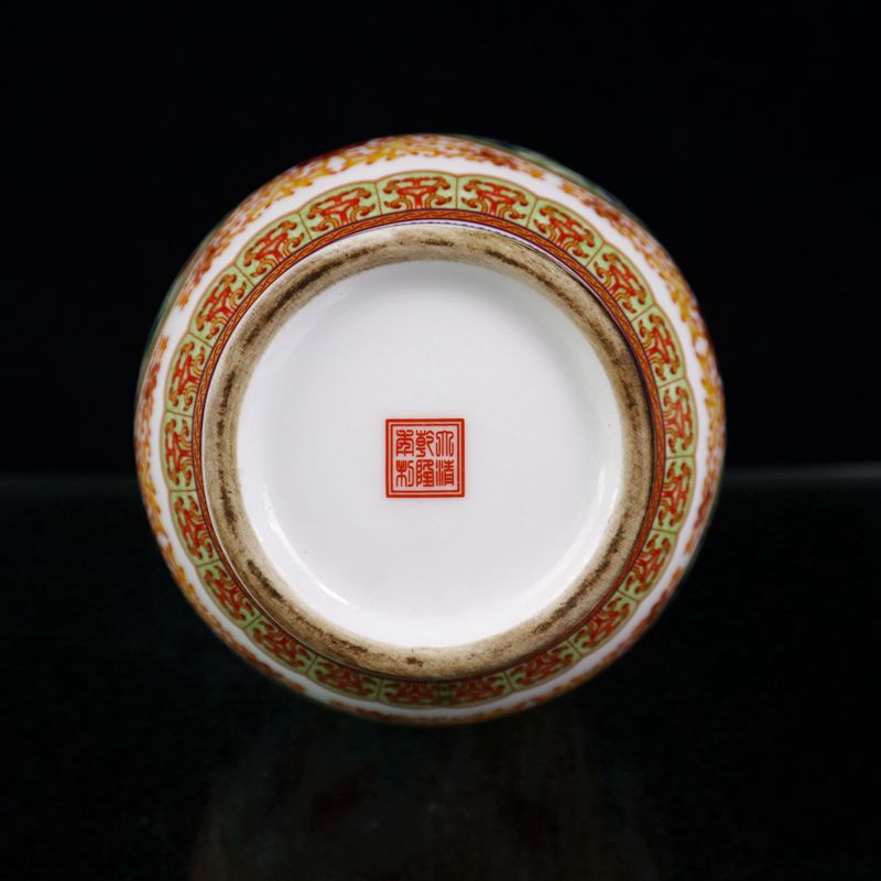 Vases en porcelaine décor poissons et motifs traditionnels – Élégance asiatique L'UNIVERS DU VASE